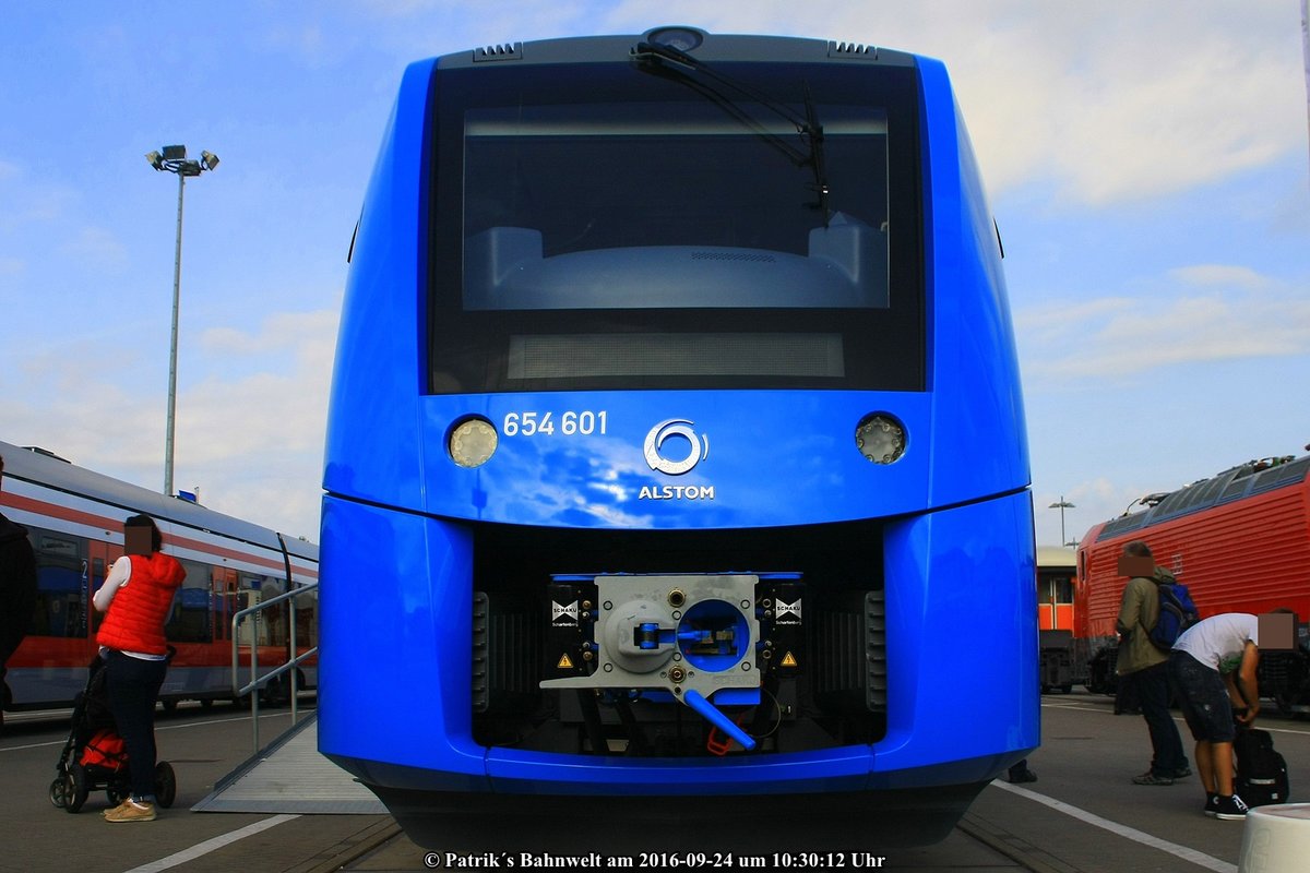 Alstom Coradia iLint (Baureihe 654, Wasserstoff / Brennstoffzellen Triebzug )
Geplant ab Dez. 2017 auf dem Netz der EVB im Elbe-Weser-Dreieck