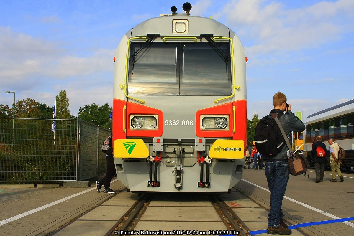 Az FMK-008 ist ein Arbeitszug oder so Ähnlich für die Ungarsiche Staatsbahn ( MAV )