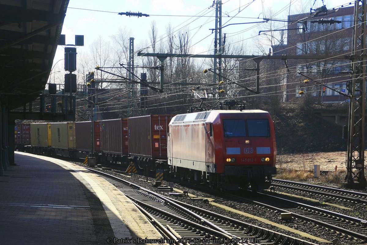 DB 145 012 mit Containerzug am 24.02.2017 in Hamburg-Harburg