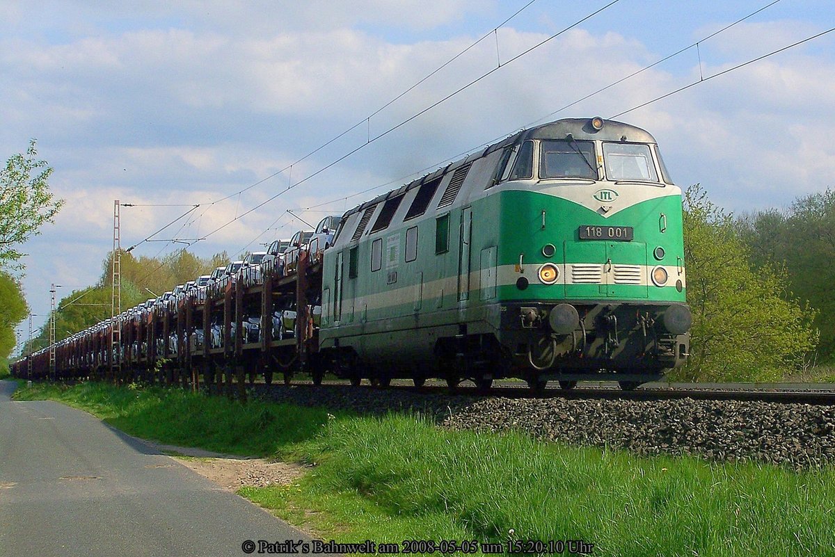 ITL 118 001 mit Autotransportzug am 05.05.2008 bei Horneburg auf dem Weg nach Cuxhaven