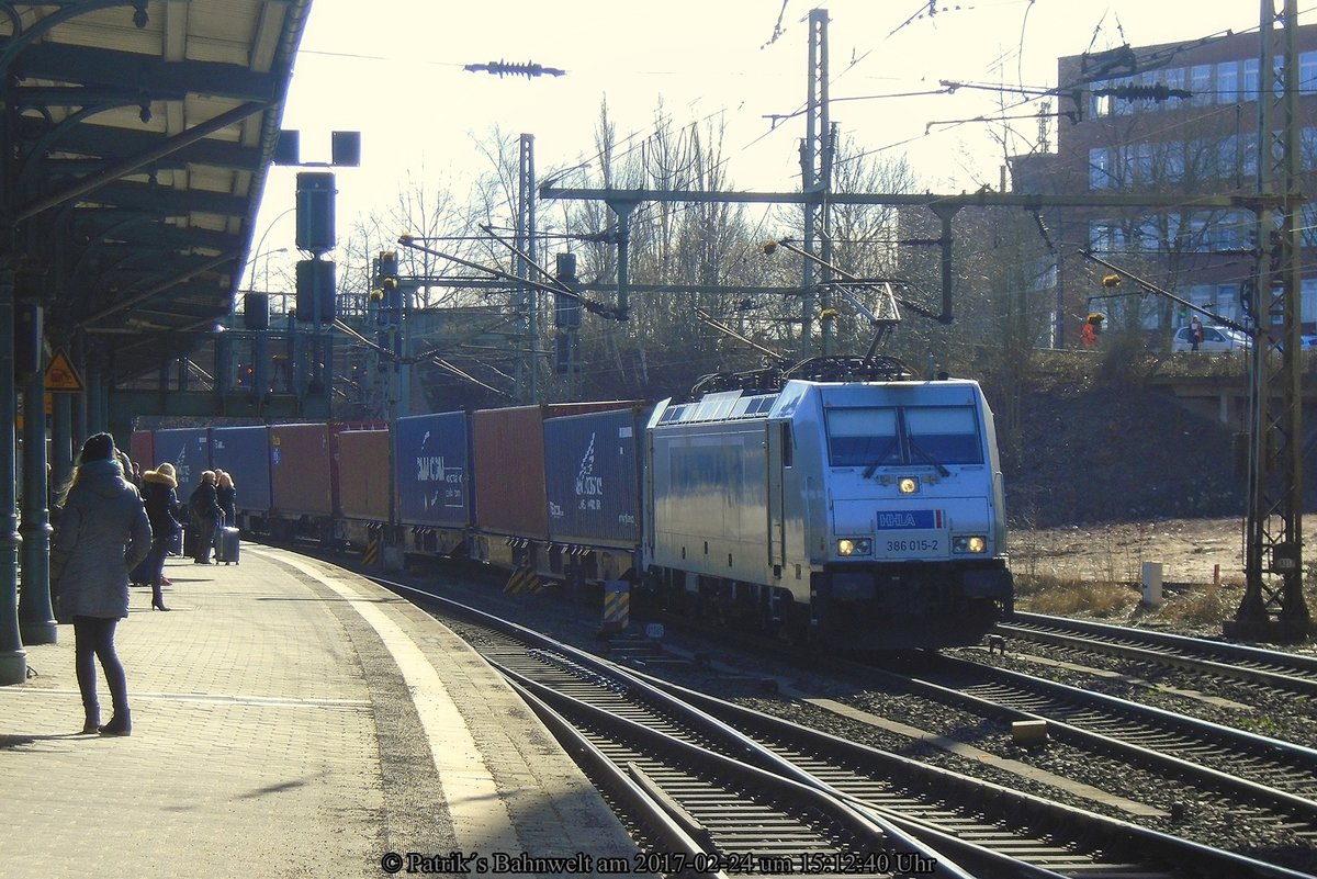 Metrans 386 015 mit Containerzug am 24.02.2017 in Hamburg-Harburg