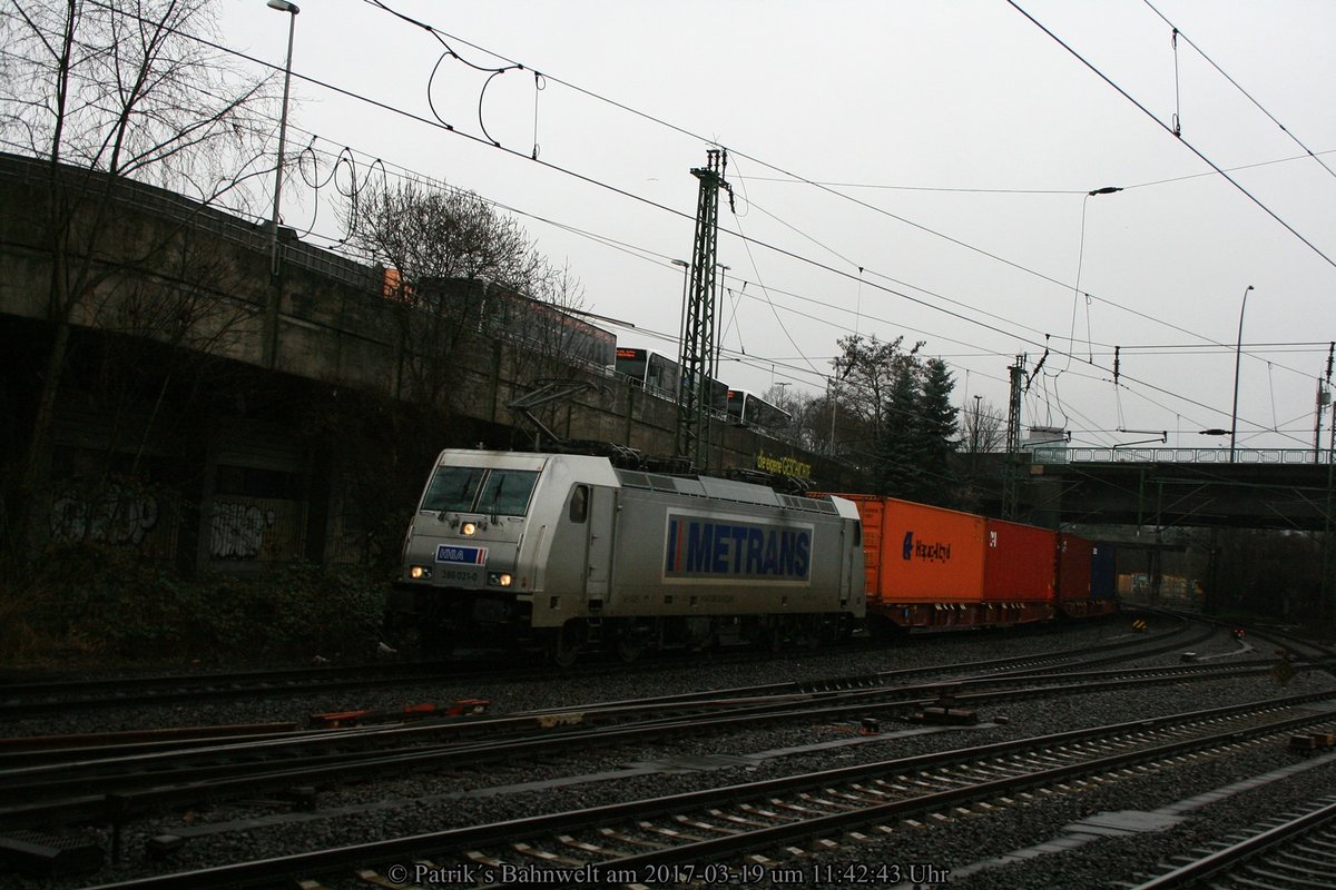 Metrans 386 021 mit Containerzug am 19.03.2017 in Hamburg-Harburg