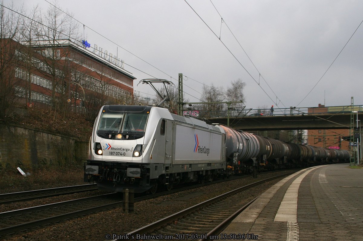 RHC 187 074 mit Kesselwagenzug am 01.03.2017 in Hamburg-Harburg