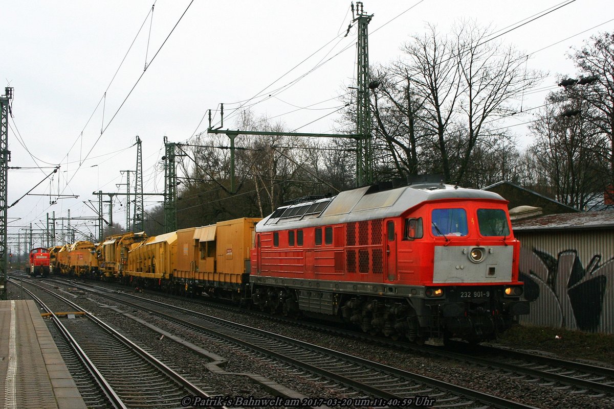 WFL 232 901 mit Bauzug am 20.03.2017 in Hamburg-Harburg