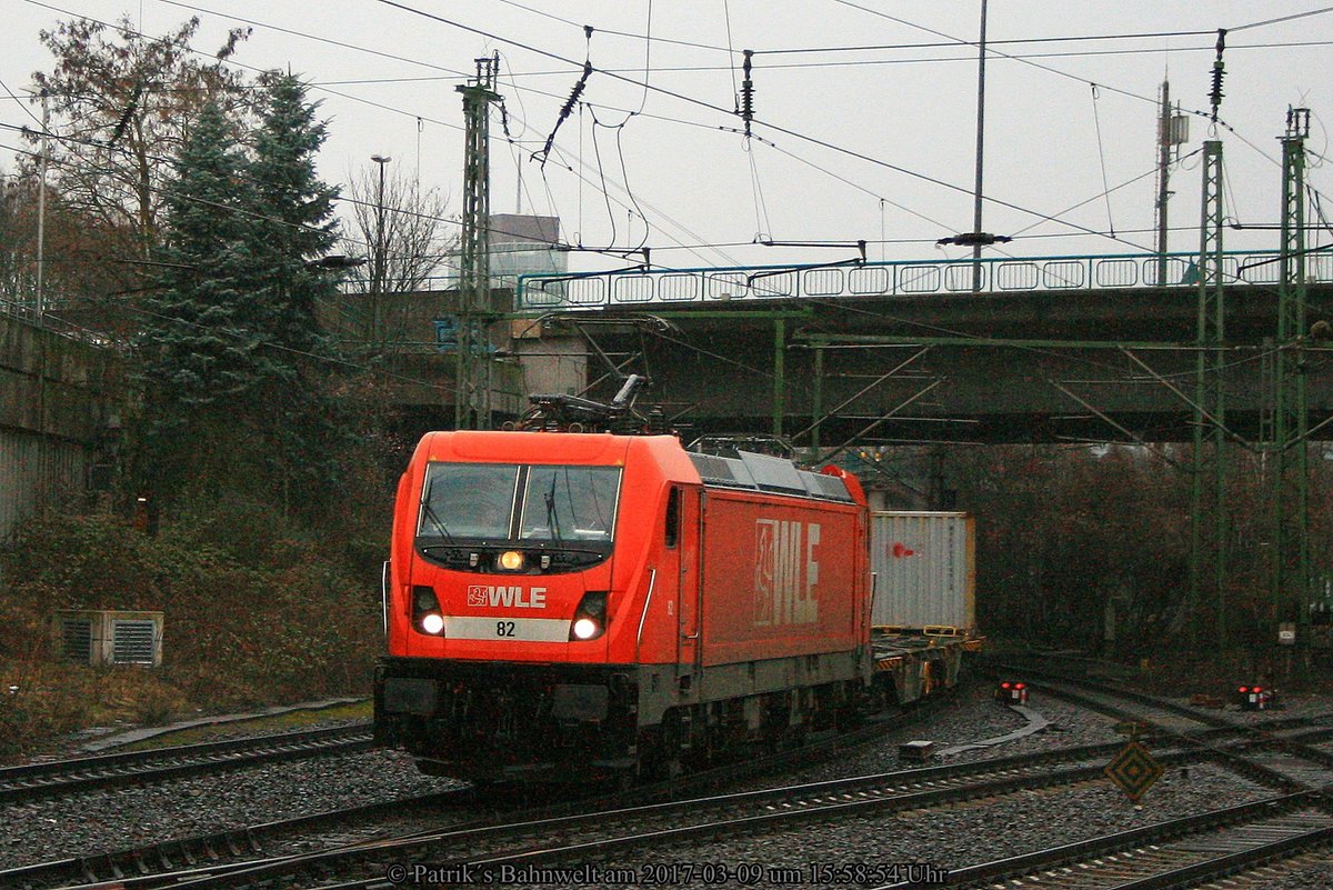 WLE 82 (WLE 187 010) mit Containerzug am 09.03.2017 in Hamburg-Harburg