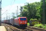 185 325 mit Containerzug am 03.07.2016 in Hamburg-Harburg auf dem Weg Richtung Hamburg-Waltershof