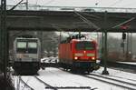 DB 143 313 + Rpool / HSL 186 147 am 13.01.2017 in Hamburg-Harburg