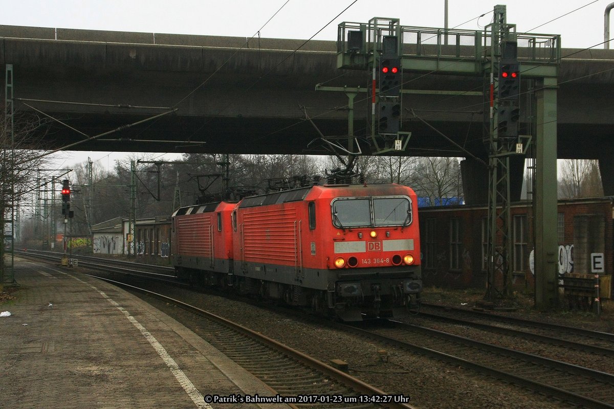 DB 143 364 + DB 143 321 Lz am 23.01.2017 in Hamburg-Harburg