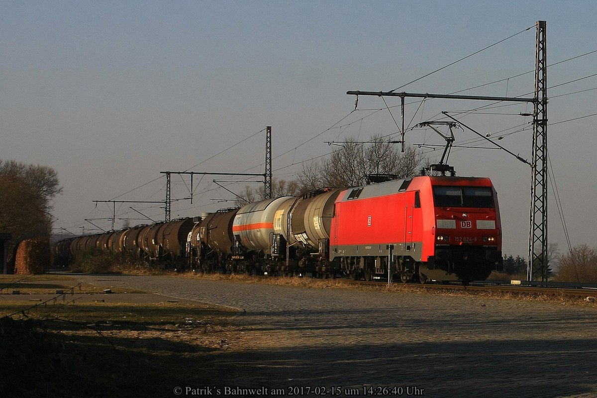 DB 152 024 mit EK 53686 nach Maschen am 15.02.2017 in Neukloster (Kreis Stade)