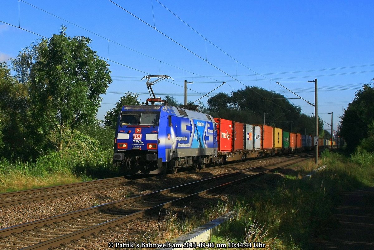 DB 152 135 mit Containerzug am 06.09.2016 in Hamburg-Moorburg