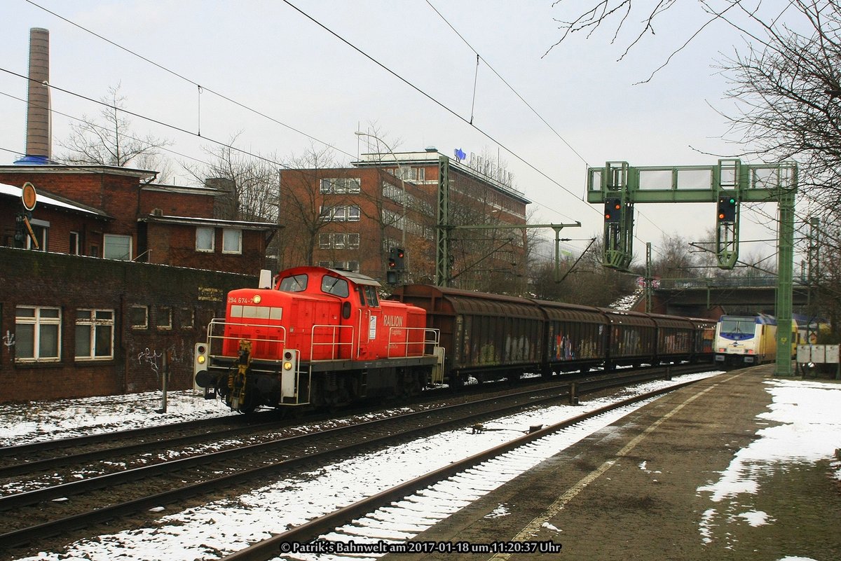 DB 294 674 mit Güterzug am 18.01.2017 in Hamburg-Harburg