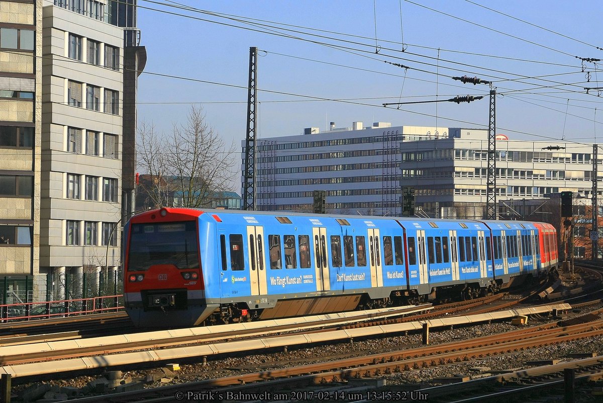 DB 474 004  Kunsthalle Hamburg  auf der S1 am 14.02.2017 in Hamburg Hbf / Hühnerposten