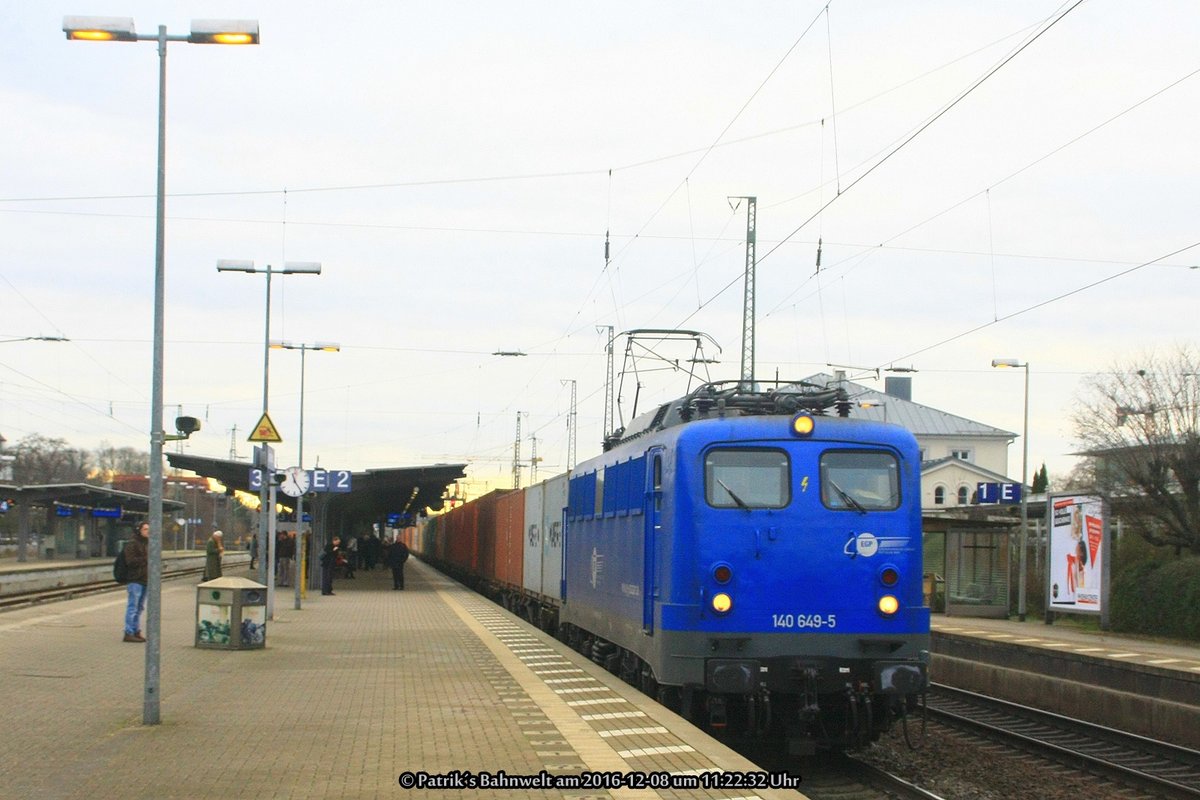 EGP 140 649 mit Containerzug am 08.12.2016 in Lüneburg