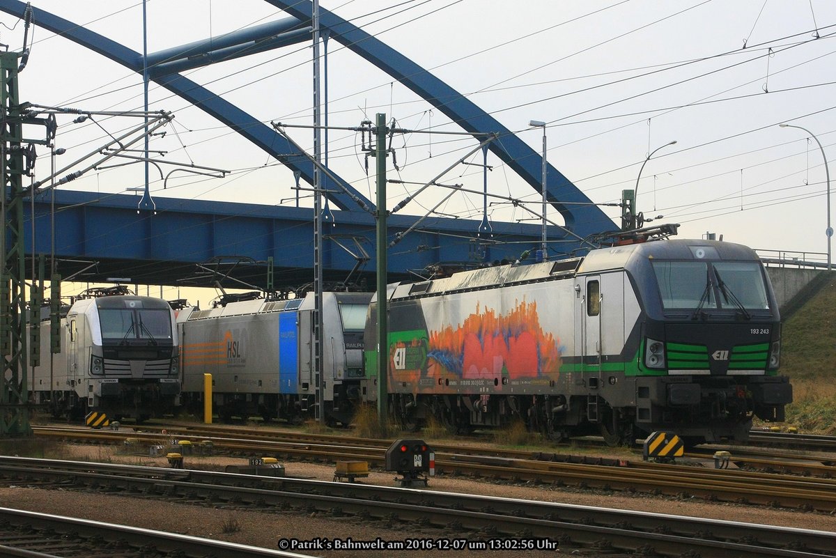 ELL 193 243, Rpool/HSL 186 147 & Rpool 193 805 stehen am 07.12.2016 im Hafenbahnhof Alte Süderelbe in Hamburg-Altenwerder abgestellt