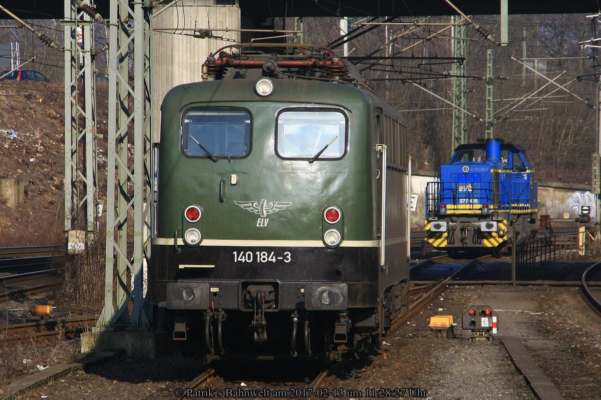 ELV 140 184 und evb 277 405 abgestellt am 13.02.2017 in Hamburg-Harburg