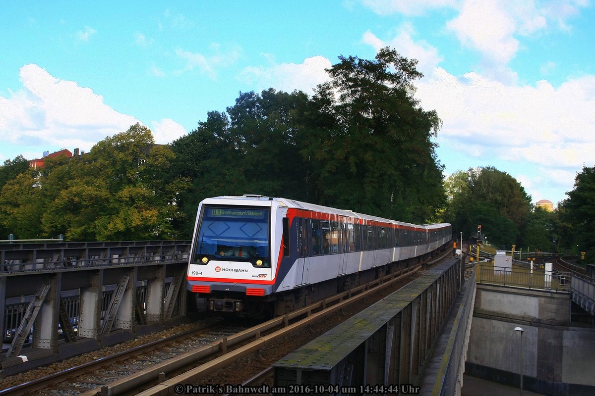 HHA DT4 198 als U1 nach Großhansdorf am 04.10.2016 in Hamburg-Kellinghusenstrasse