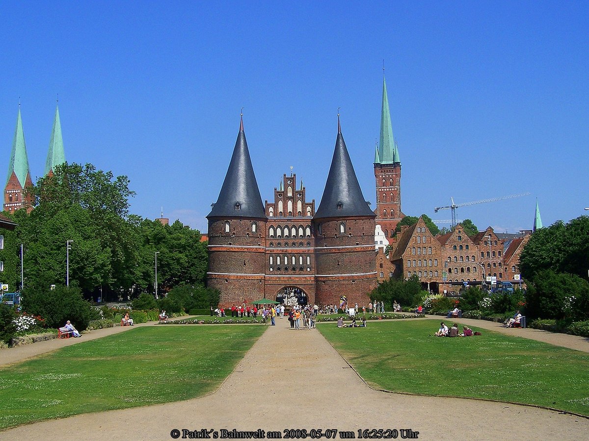 Holstentor in Lübeck am 07.05.2008