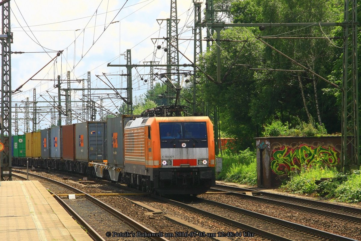 Locon 189 821 mit Containerzug am 03.07.2016 in Hamburg-Harburg auf dem Weg Richtung Hamburg-Waltershof