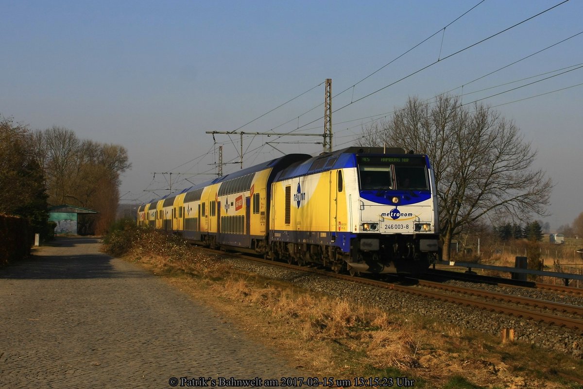 ME 246 003 mit RE5 nach Hamburg Hbf am 15.02.2017 in Neukloster (Kreis Stade)