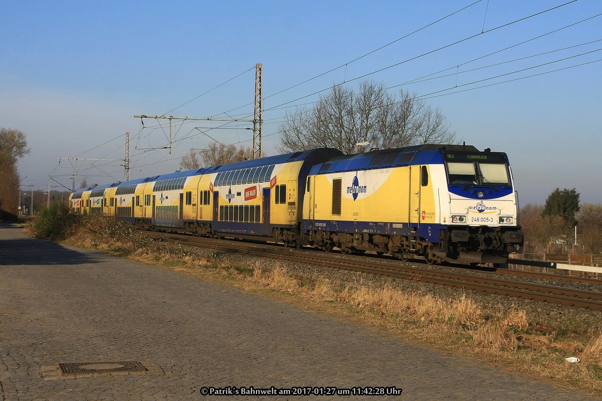 ME 246 005 schiebt RE5 nach Cuxhaven am 27.01.2017 in Neukloster (Kreis Stade)