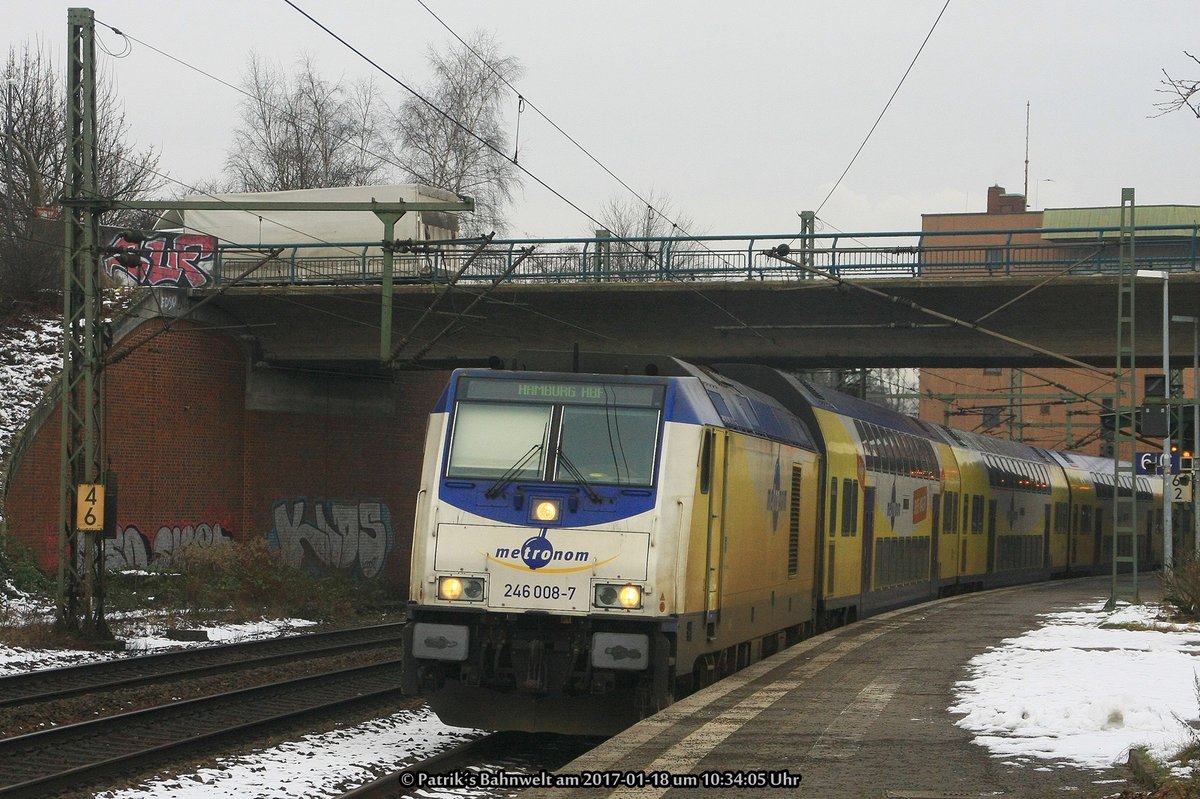 ME 246 008 mit RE5 nach Hamburg Hbf am 18.01.2017 in Hamburg-Harburg