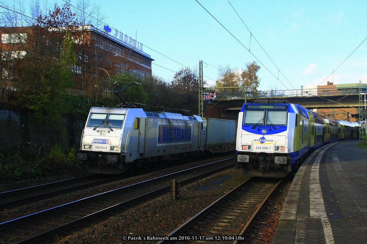 Metrans 386 014 mit Containerzug & 246 006 mit RE5 am 17.11.2016 in Hamburg-Harburg