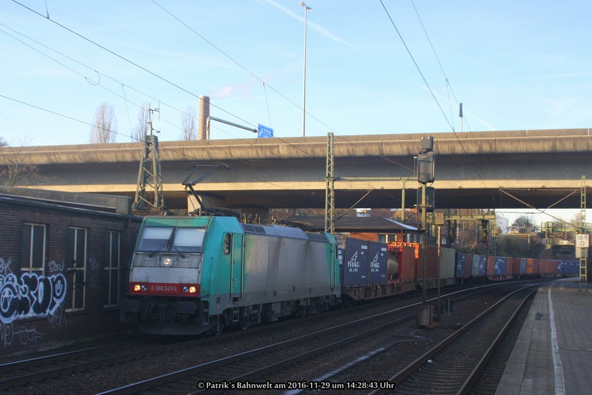 Metrans E186 247 mit Containerzug am 29.11.2016 in Hamburg-Harburg