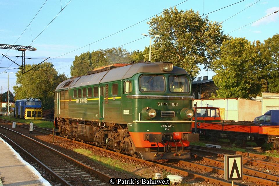 PKP ST44-1103 rangiert in Inowroclaw im Mai 2015