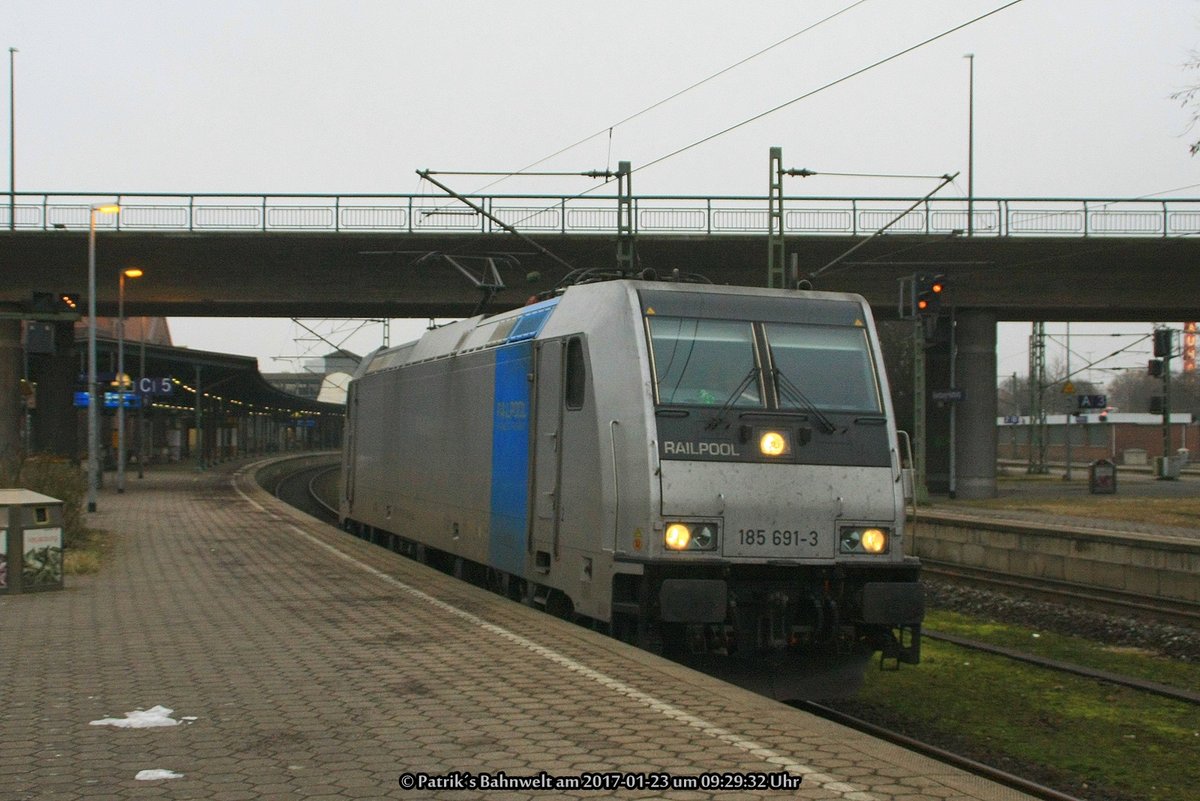 RAILPOOL / HSL Logistics 185 691 Lz am 23.01.2017 in Hamburg-Harburg