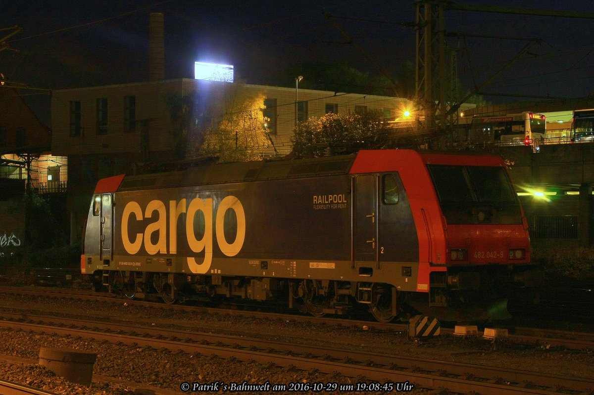 Railpool / SBB Cargo 482 042 abgestellt am 29.10.2016 in Hamburg-Harburg auf Gleis 175