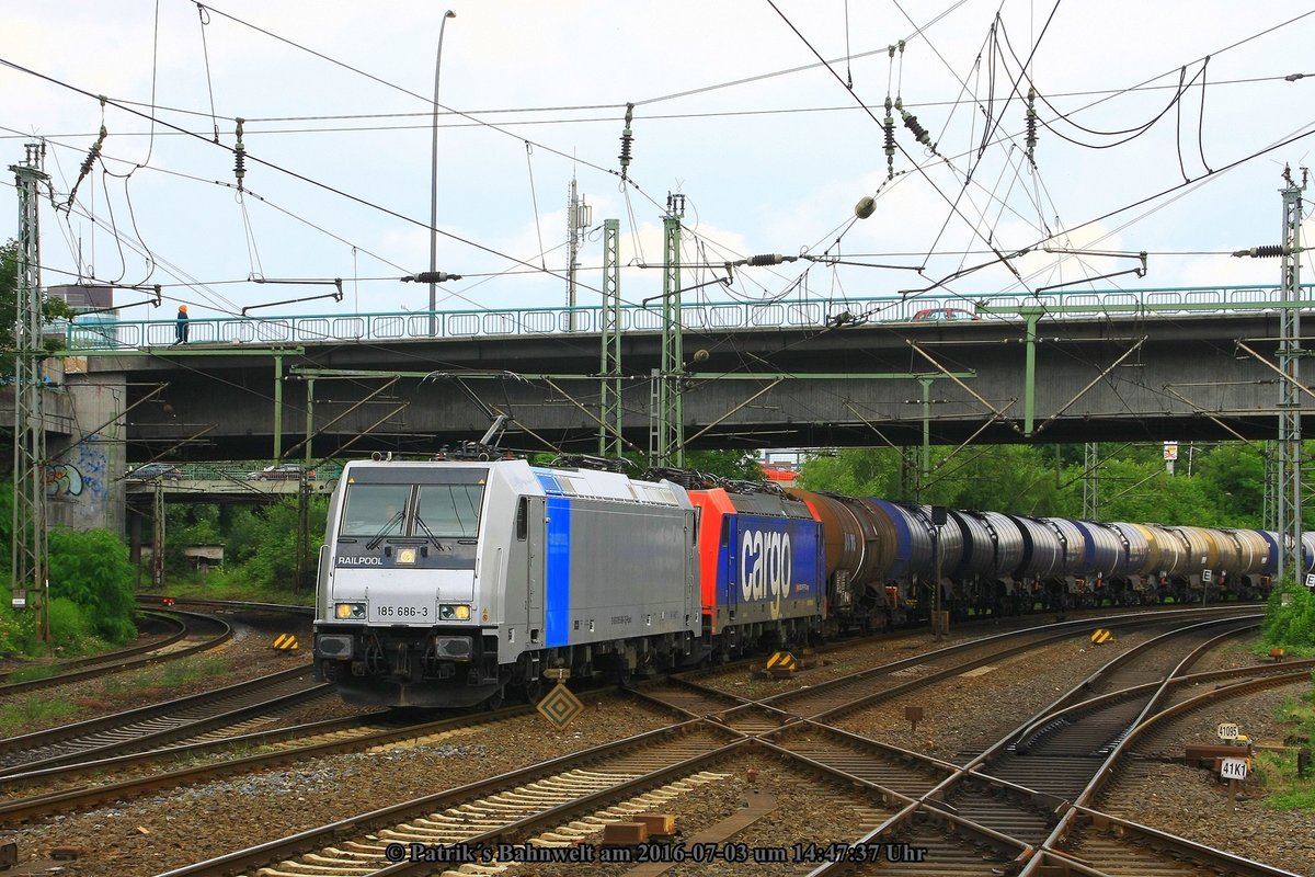 Railpool 185 686 + SBB Cargo 482 0xx mit Kesselwagenzug am 03.07.2016 in Hamburg-Harburg auf dem Weg Richtung Süden