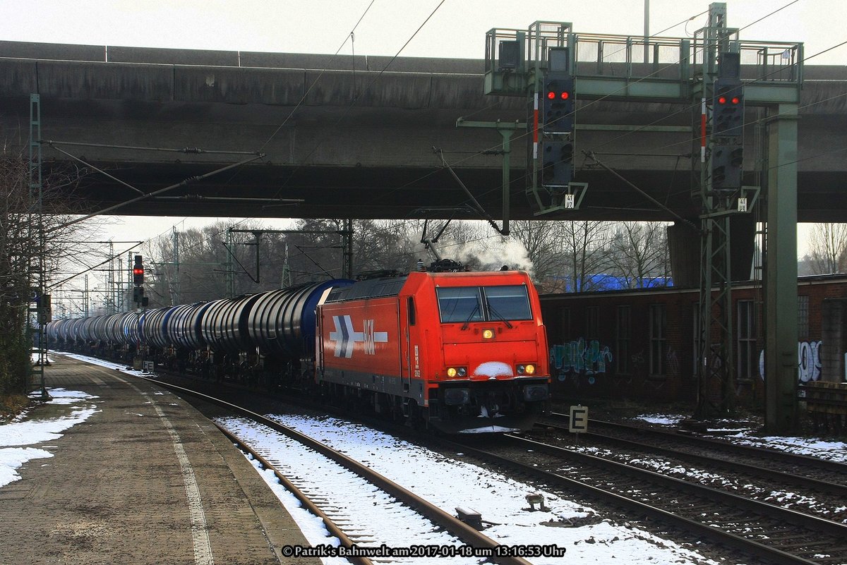 RHC 185 587 mit Kesselwagenzug am 18.01.2017 in Hamburg-Harburg