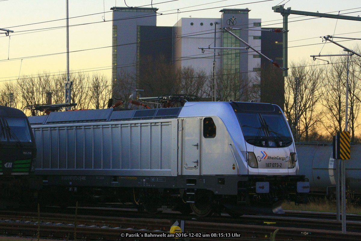 RHC 187 073 abgestellt in Hamburg Hohe Schaar am 02.12.2016