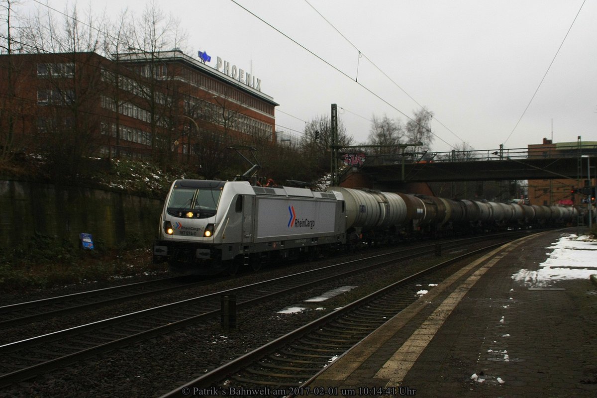 RHC 187 074 mit Kesselwagenzug am 01.02.2017 in Hamburg-Harburg