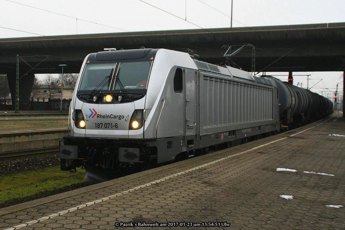 RheinCargo 193 071 mit Kesselwagenzug am 23.01.2017 in Hamburg-Harburg