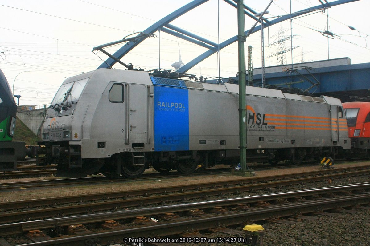 Rpool / HSL E186 147 steht am 07.12.2016 im Hafenbahnhof Alte Süderelbe in Hamburg-Altenwerder abgestellt