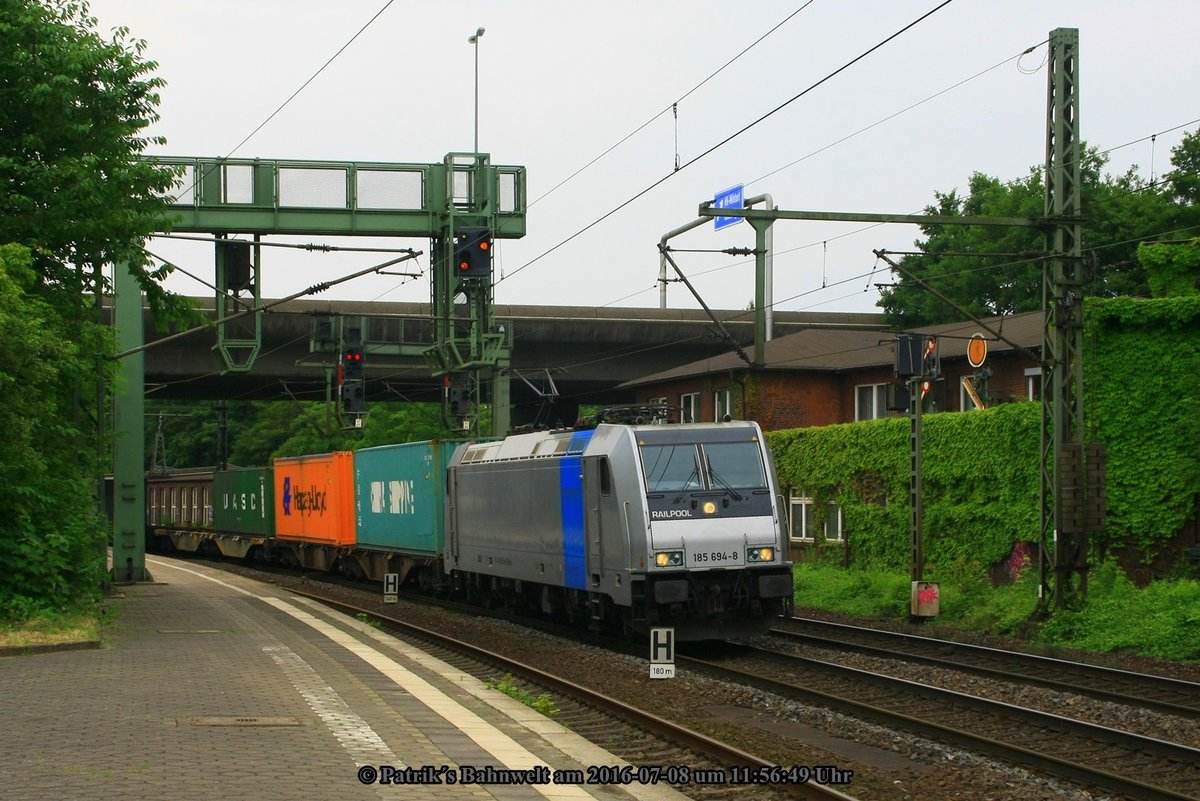 Rpool 185 694 mit Containerzug am 08.07.2016 in Hamburg-Harburg