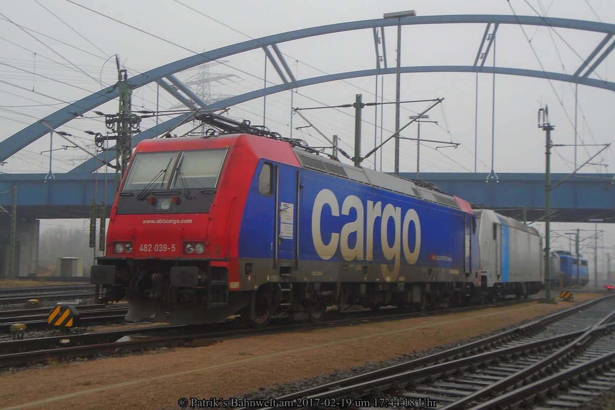 SBB Cargo 482 039 abgestellt am 19.02.2017 in Hamburg-Altenwerder