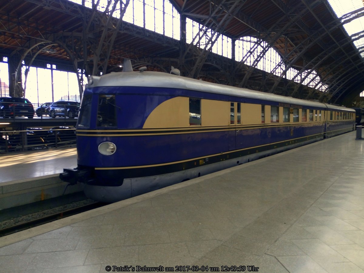 SVT 137 225 abgestellt in Leipzig Hbf auf dem Museumsgleis am 04.03.2017