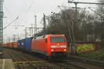 152 030 mit Containerzug am 09.12.2016 in Hamburg-Harburg