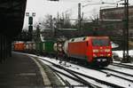 152 049 mit Containerzug am 13.01.2017 in Hamburg-Harburg