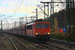 155 065 mit Kohlewagenzug am 17.11.2016 in Hamburg-Harburg