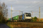 Rpool / RTB Cargo 185 672 mit Containerzug am 29.10.2016 in Dedensen-Gümmer auf dem Weg Richtung Osten