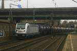 Rheincargo 187 073 mit Kesselwagenzug am 09.12.2016 in Hamburg-Harburg