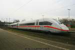 412 005 als ICE 787 am 07.12.2016 in Hamburg-Harburg