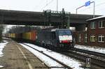 MRCE 189 457 mit Containerzug am 18.01.2017 in Hamburg-Harburg