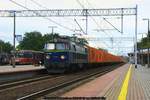 PKP Cargo ET22-1098 mit Containerzug am 09.10.2016 in Rzepin